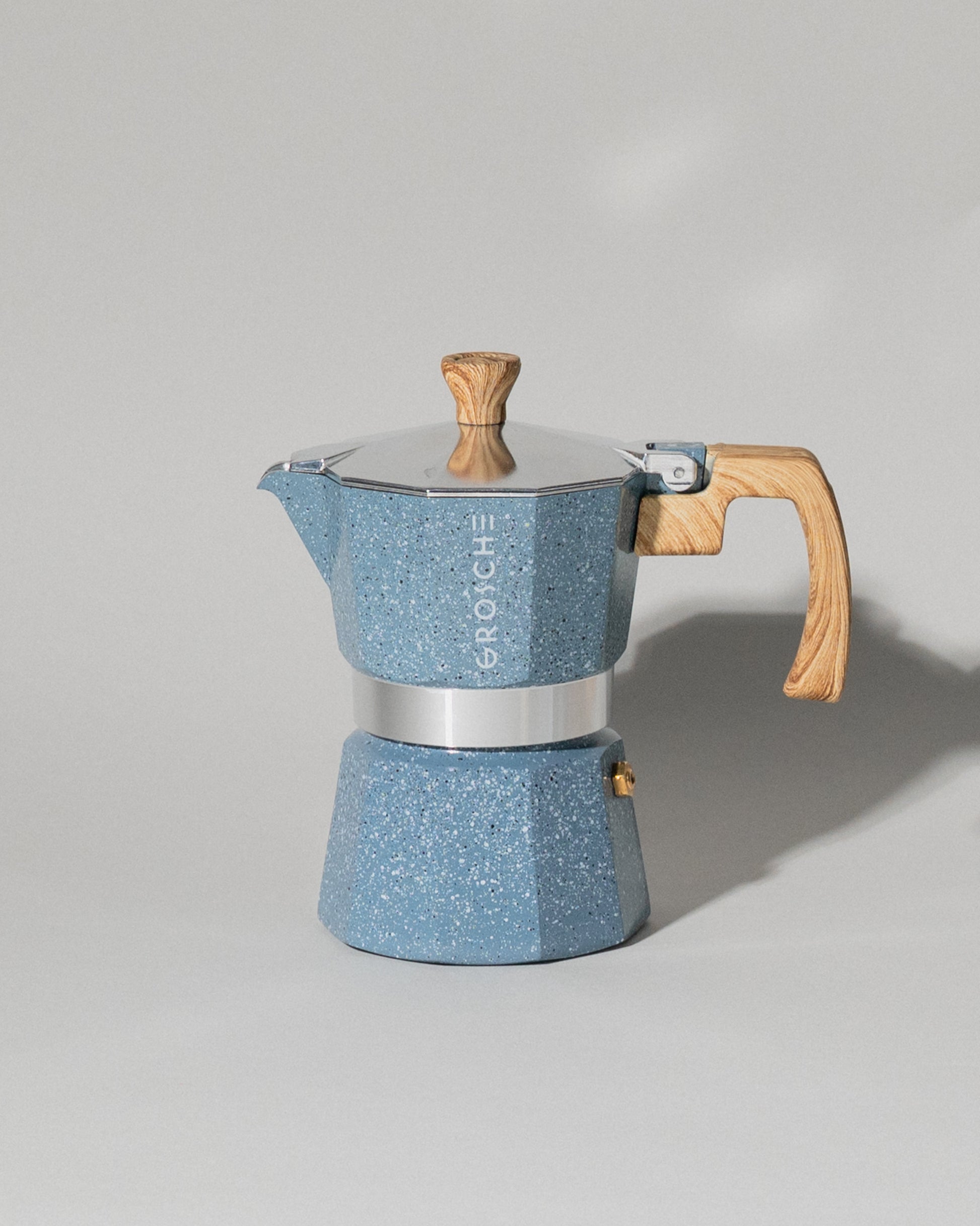 Cafetière à l'italienne Grosche bleue avec poignée en bois clair